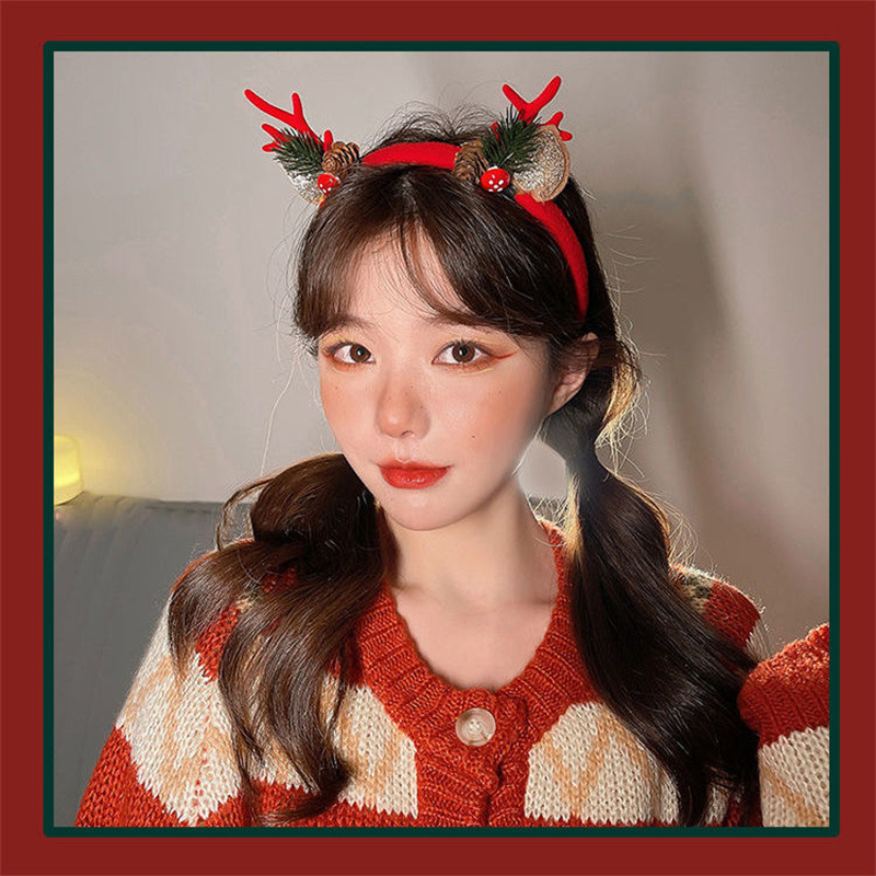 크리스마스 테마의 부드러운 플러시 소재 루돌프 뿔 머리 - Reindeer Antlers Headband 리뷰 및 가격